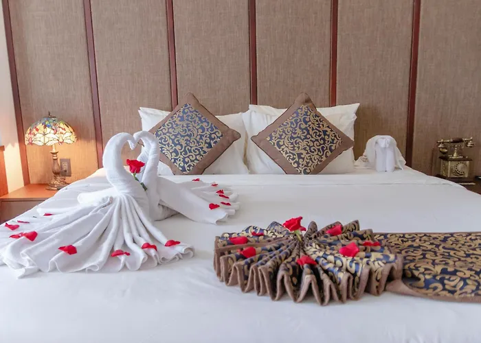 Dong Duong Hotel & Suites - Afternoon Tea Inclusive - Very Central